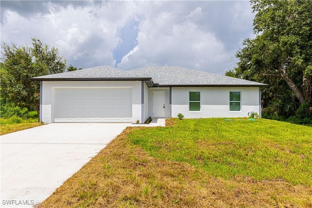 view of front facade featuring a garage, driveway, stucco siding, a front lawn, and roof with shingles
