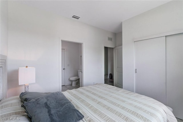 2008 Hercules Rd, Labelle, FL 33935 - bedroom featuring a closet and connected bathroom