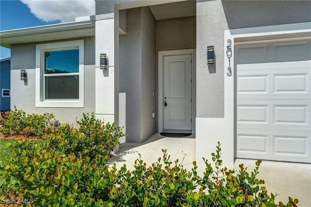 2013 Inglewood Cir, Labelle, FL 33935 - entrance to property with stucco siding