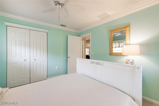 3586 Santiago Way, Naples, FL 34105 - bedroom with ornamental molding, a closet, and a ceiling fan