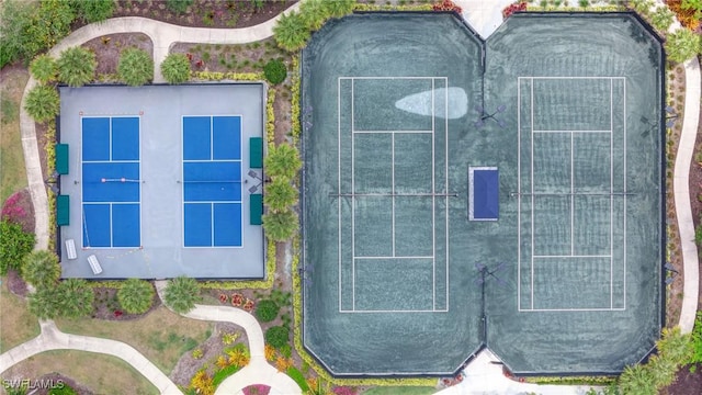 9292 Cayman Dr, Naples, FL 34114 - aerial view