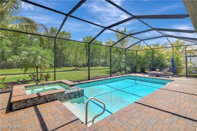 2102 Antigua Ln, Naples, FL 34120 - view of swimming pool featuring a patio, a pool with connected hot tub, and a lanai