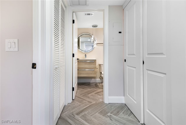 16320 Kelly Cove Dr Unit 267, Fort Myers, FL 33908 - hall featuring baseboards