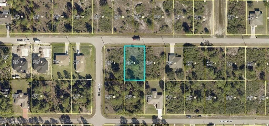 2807 42nd St W, Lehigh Acres, FL 33971