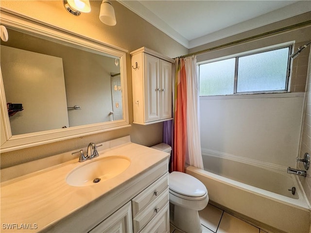 2016 Mariner Ct, Labelle, FL 33935 - full bathroom with shower / tub combo with curtain, toilet, vanity, and tile patterned floors