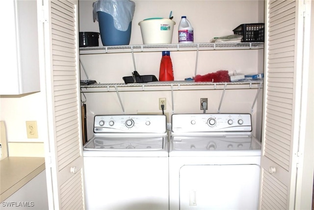 4103 SE 19th Ave Unit 206, Cape Coral, FL 33904 - laundry room with washing machine and dryer