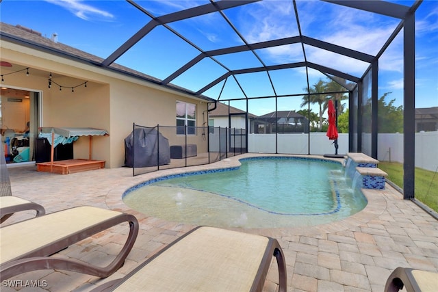 2510 SW 24th Ct, Cape Coral, FL 33914 - view of pool with a patio area and glass enclosure