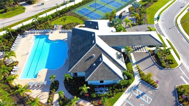 986 Enbrook Loop, Naples, FL 34114 - view from above of property with a pool area