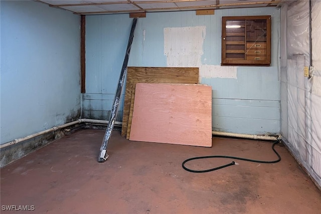 7384 Coon Rd, North Fort Myers, FL 33917 - view of basement
