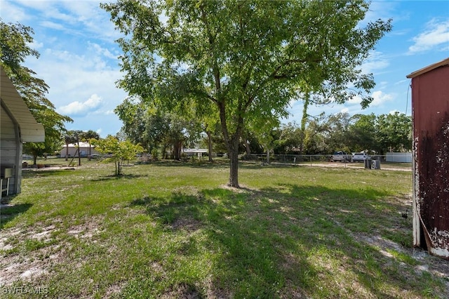 7384 Coon Rd, North Fort Myers, FL 33917 - view of yard