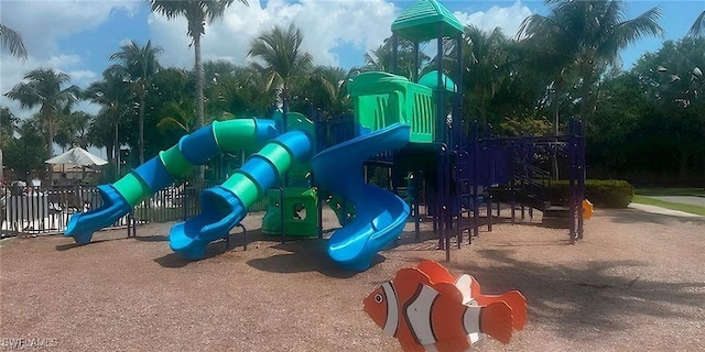 13000 Sandy Key Bnd Unit 3202, North Fort Myers, FL 33903 - view of communal playground