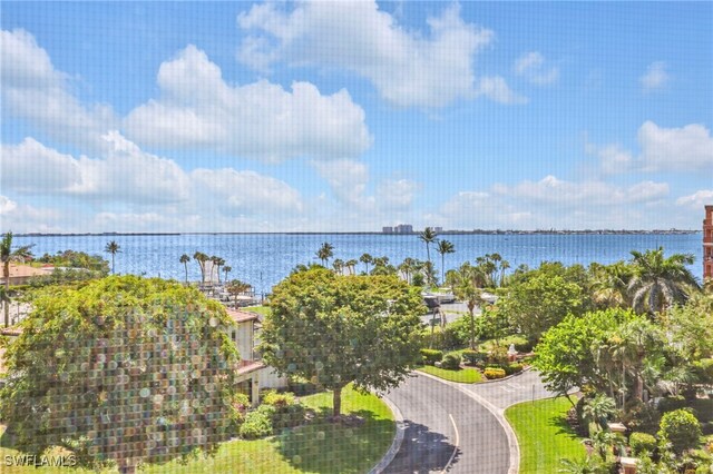 14819 Laguna Dr Unit 403, Fort Myers, FL 33908 - photo 3