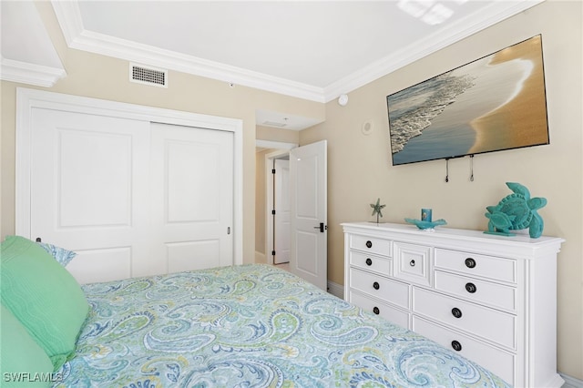 5793 Cape Harbour Dr Unit 1119, Cape Coral, FL 33914 - bedroom with crown molding and a closet
