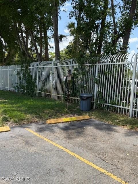 3910 Inverrary Blvd Unit 407-B, Lauderhill, FL 33319 - view of gate