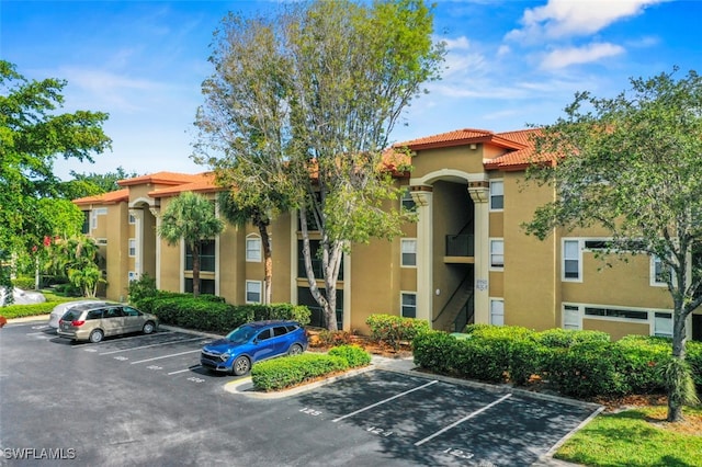 8950 Colonnades Ct E Unit 826, Bonita Springs, FL 34135 - photo 2