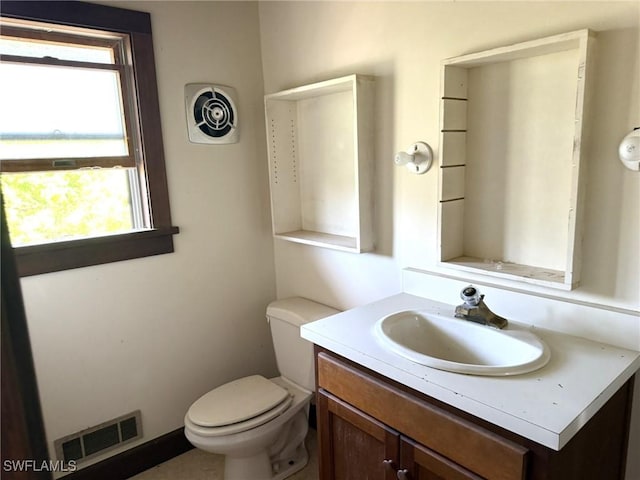 310 Pieces Of Eight, Captiva, FL 33924 - half bath featuring vanity and toilet