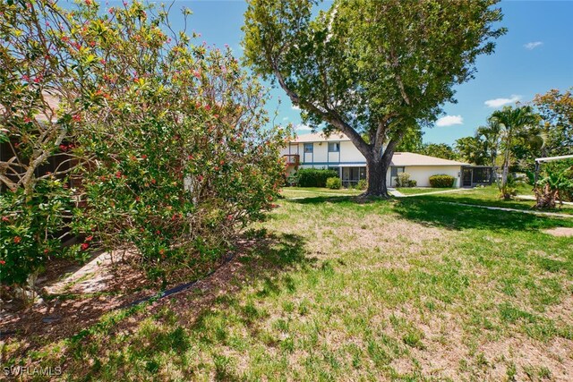 3350 Alouette Cir Unit 1, Fort Myers, FL 33907 - view of green lawn