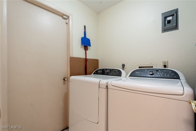 4559 Springview Cir, Labelle, FL 33935 - washroom featuring washing machine and dryer