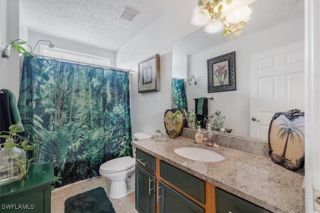 434 Leawood Cir, Naples, FL 34104 - full bath with vanity, toilet, a textured ceiling, tile patterned floors, and a chandelier