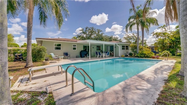 1682 S Flossmoor Rd, Fort Myers, FL 33919 - outdoor pool with a patio