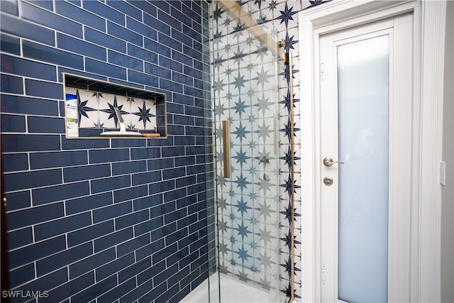 5880 Shady Oaks Ln, Naples, FL 34119 - full bath featuring a shower stall