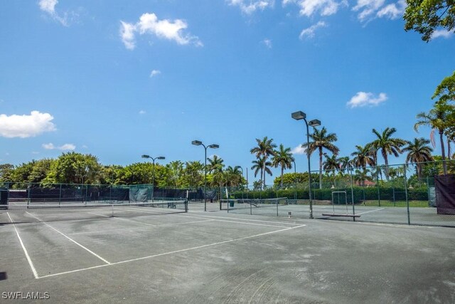 6900 Huntington Lakes Cir Unit 102, Naples, FL 34119 - view of tennis court