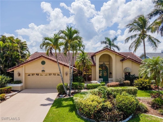 8866 Banyan Cv, Fort Myers, FL 33919 - photo 2