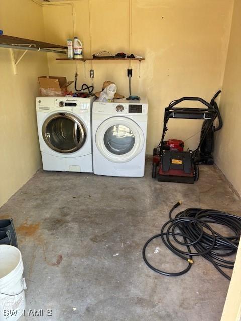 1610 Woodlawn Ave, Punta Gorda, FL 33950 - laundry room with separate washer and dryer