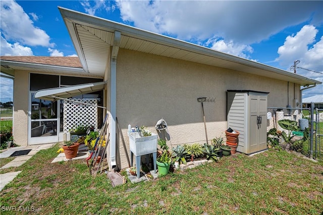 1115 Comet Ave, Labelle, FL 33935 - view of side of home with stucco siding