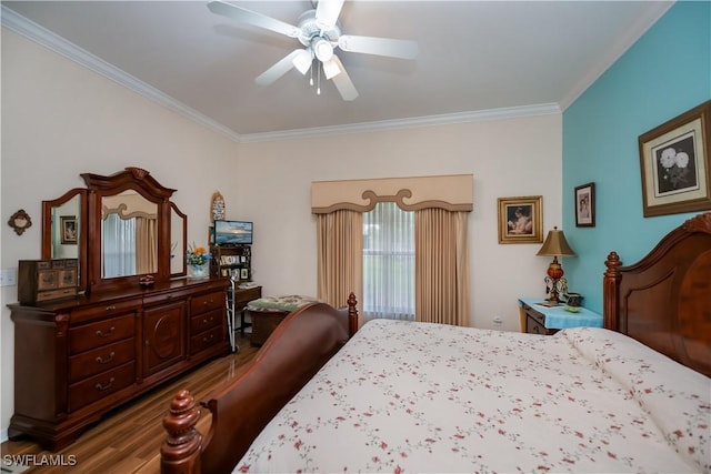 1115 Comet Ave, Labelle, FL 33935 - bedroom featuring crown molding, wood finished floors, and a ceiling fan