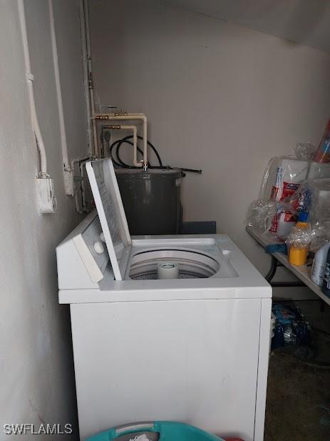 11421 Kimble Dr Unit 423, Fort Myers, FL 33908 - laundry area with washer / dryer and water heater
