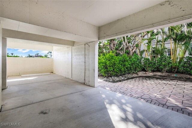 10562 Gulf Shore Dr Unit 402, Naples, FL 34108 - view of patio / terrace