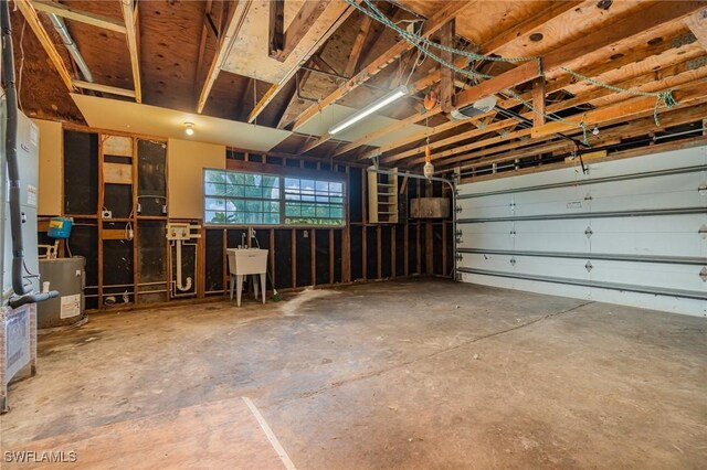 1400 Billie St, Fort Myers, FL 33916 - view of garage