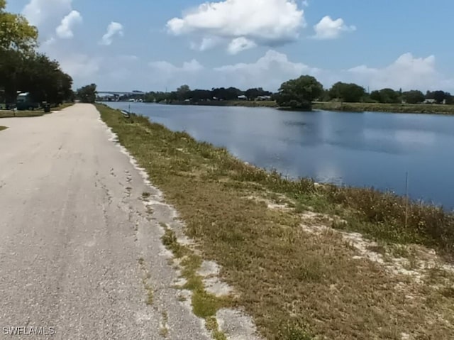 904 Riverside Dr, Moore Haven, FL 33471