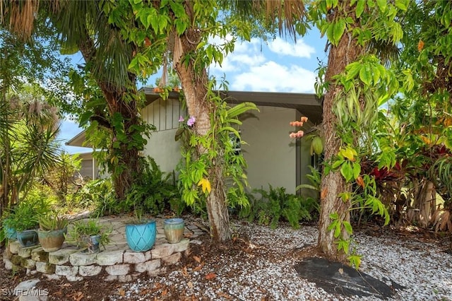 13951 Rod And Gun Club Rd, Fort Myers, FL 33913 - view of side of property