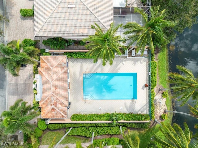 5831 Cove Cir Unit 6, Naples, FL 34119 - aerial view of a pool area