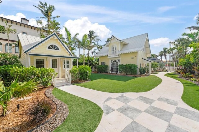 15009 Binder Dr, Captiva, FL 33924 - surrounding community with a yard