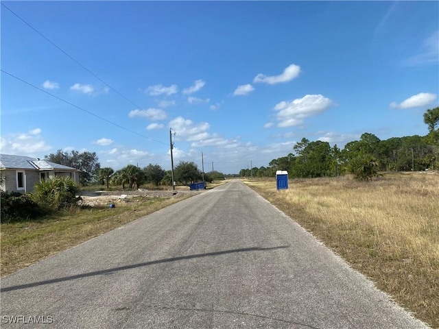 8012 Salem Cir, Labelle, FL 33935