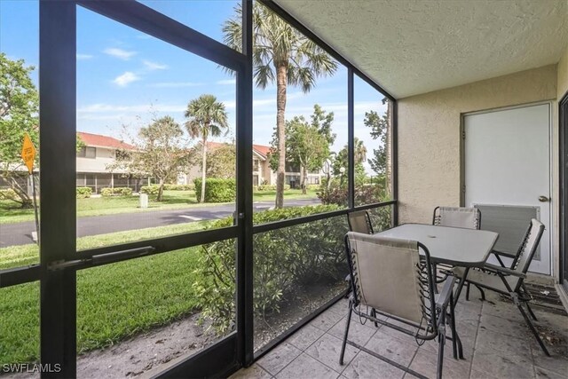 9652 Windsor Gardens Ln Unit 105, Fort Myers, FL 33919 - photo 5