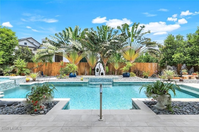 491 Wedge Dr, Naples, FL 34103 - view of swimming pool featuring a fenced backyard and a pool with connected hot tub