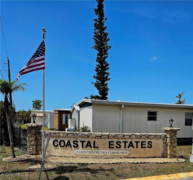 11131 Ballweg Ln, Fort Myers, FL 33908