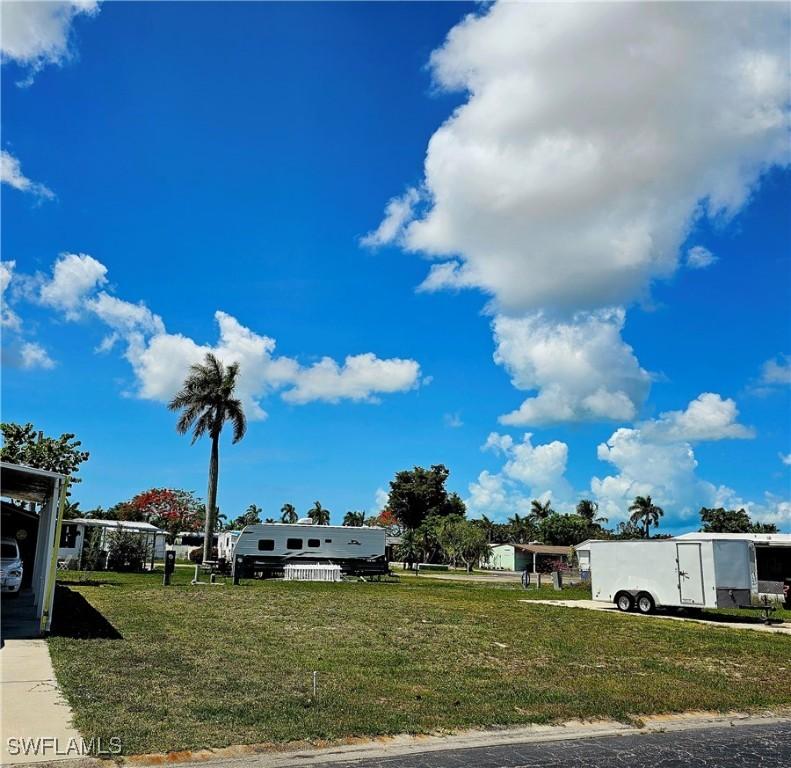11131 Ballweg Ln, Fort Myers, FL 33908