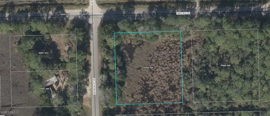 1st Ave SE, Steinhatchee, FL 32359