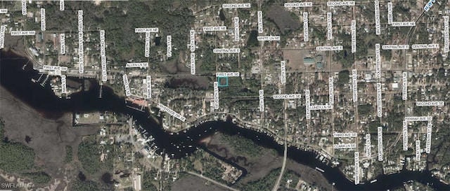 1st Ave SE, Steinhatchee, FL 32359