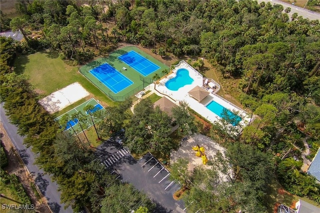 1435 Vintage Ln, Naples, FL 34104 - aerial view of a pool area