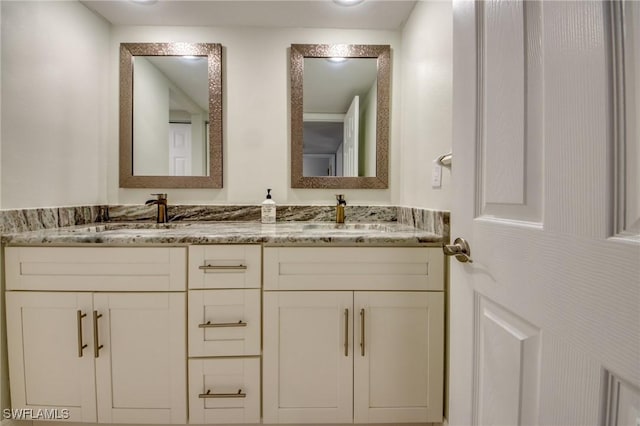 1464 Park Shore Cir Unit 2, Fort Myers, FL 33901 - bathroom featuring double vanity