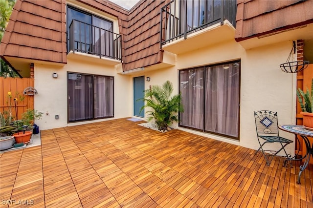 1464 Park Shore Cir Unit 2, Fort Myers, FL 33901 - entrance to property featuring a balcony, stucco siding, mansard roof, and a tile roof