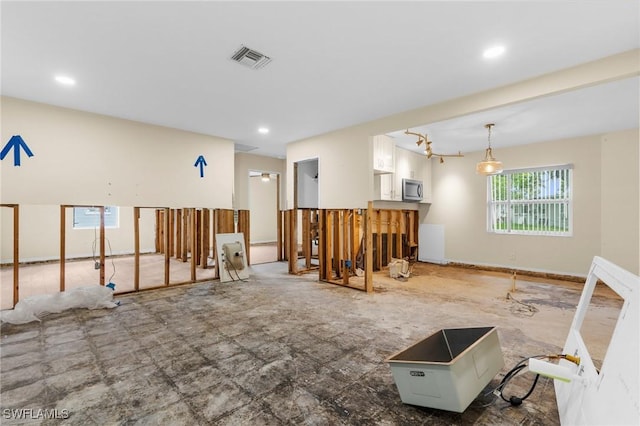 322 New York Dr, Fort Myers, FL 33905 - empty room with recessed lighting