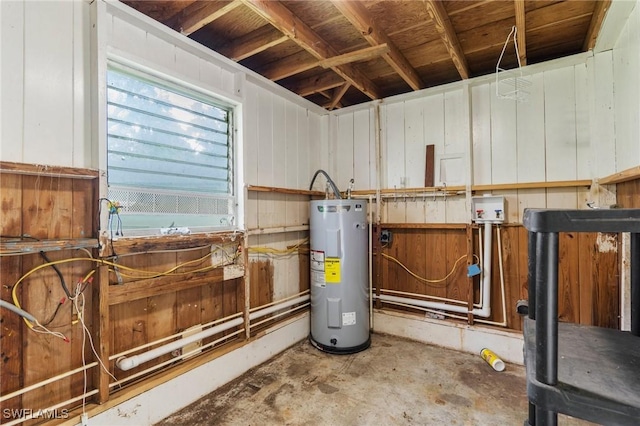 322 New York Dr, Fort Myers, FL 33905 - utility room featuring electric water heater