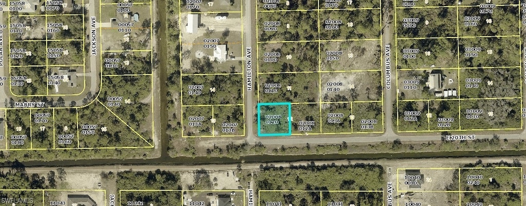 3001 20th St E, Alva, FL 33920